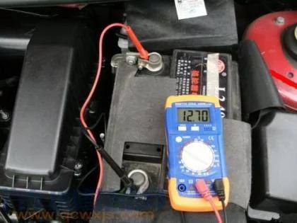 汽车蓄电池电压究竟多少为正常电压？