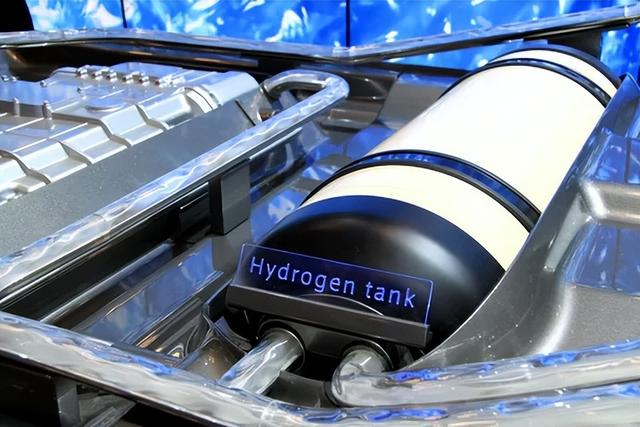 内燃机“余孽”有多狂？直接烧氢气的汽车，能够替代新能源吗？
