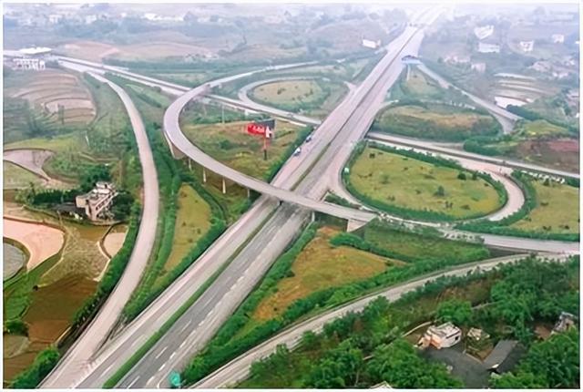 泸州第一条高速公路
