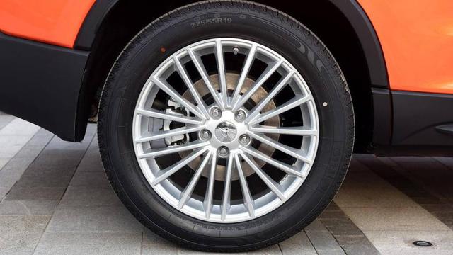 7.8秒破百只卖7.99万元起，海马联手京东推出全新旗舰SUV