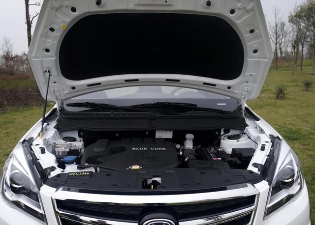 长安为培养潜在的年轻客户，推出入门级SUV，6.39万起的CS35