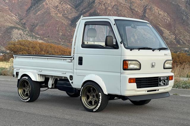 三缸发动机，全时四驱，93年本田Acty小货车，成交价1.3万美元