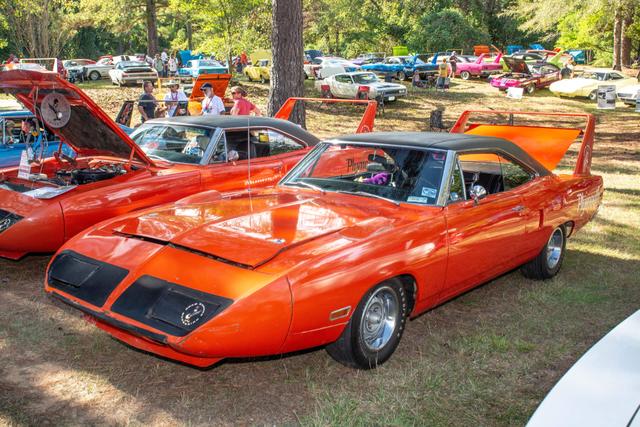 最正宗的美式肌肉车！性感大尾翼1970年普利茅斯Superbird敞篷版