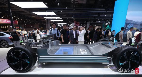 第二十届上海国际汽车工业展览会开幕 首发车型中新能源车占比大