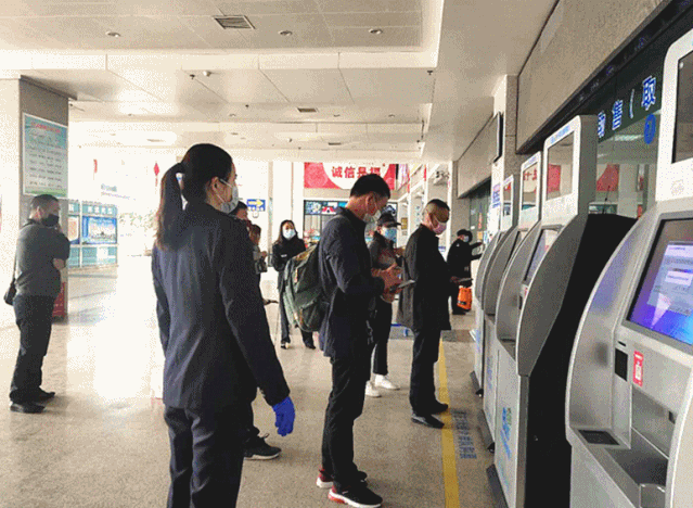 襄州汽车客运中心站开始运营！昨日已开通7条线路！