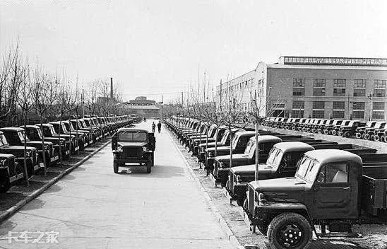 卡车那些事儿（1）50年代共和国长子诞生，第一辆轻卡跃进下线