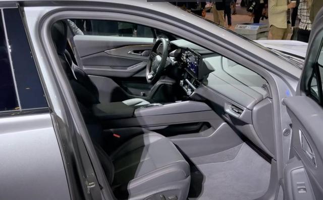 讴歌ZDX A-Spec新能源SUV亮相：双版本发布，性能续航各有千秋