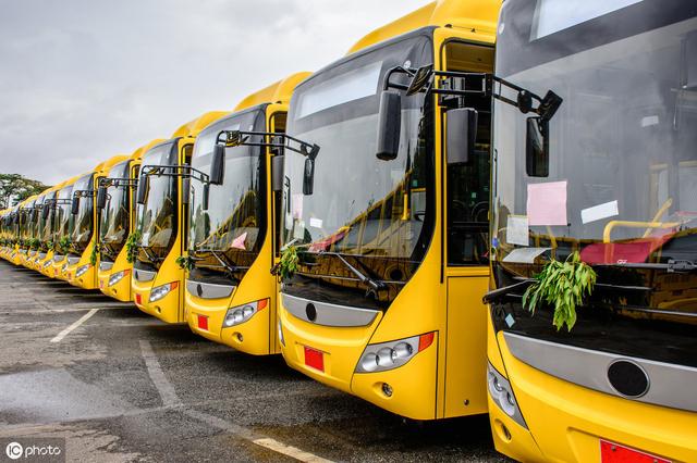 青岛黄岛开发区4路公交车从1小时一班到3分钟一班