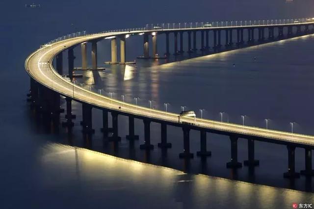 刚刚！港珠澳大桥正式通车！如何上桥体验“人在海中游”？看这里