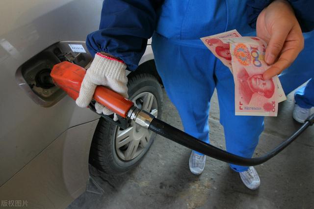 汽车油耗怎么算 什么样才算省油 会计来告诉你最准确的算法