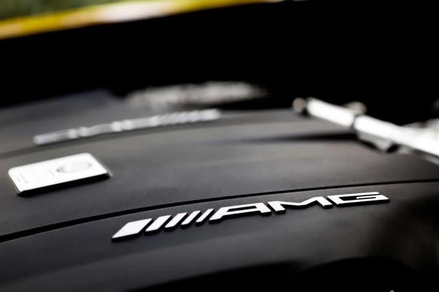 4.0T+V8，强调运动属性，试驾AMG GT C敞篷跑车