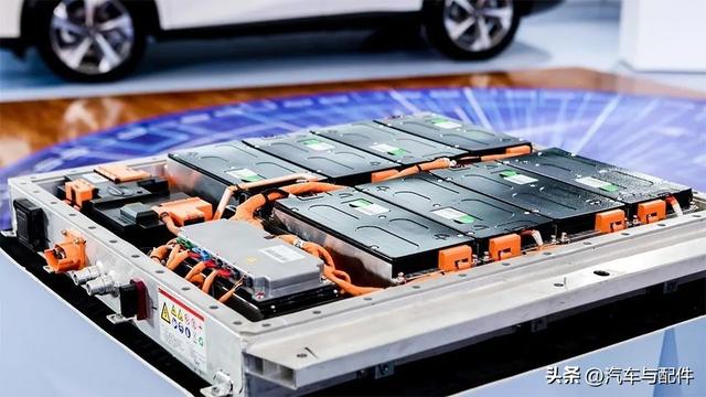 4月国内动力电池企业排名出炉，比亚迪跃居全球第二