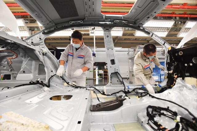 最新！一汽大众长春工厂和上汽大众上海工厂暂时停产！福特和通用也再次停产，怎么回事？