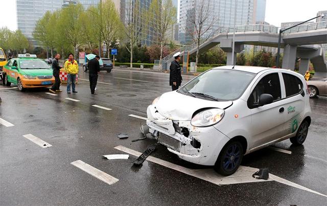 共享汽车事故如何处理？不计免赔不是万能的