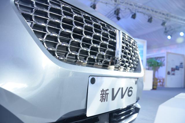 试驾新款VV6：为什么来得最晚，却成为了WEY品牌最畅销的车型呢？