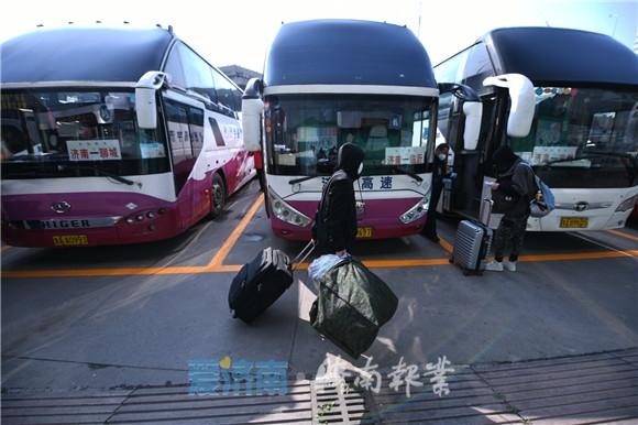 济南长途汽车总站开通84条市际班线