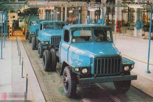 从CA10到江淮V7，回顾64年长头卡车发展史，你最喜欢哪一款？