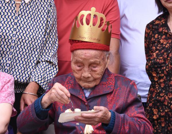 “四川最长寿”老人过生日啦！121岁