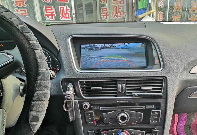 告别原车小屏幕中控系统大起来 奥迪Q5济南安装大屏导航