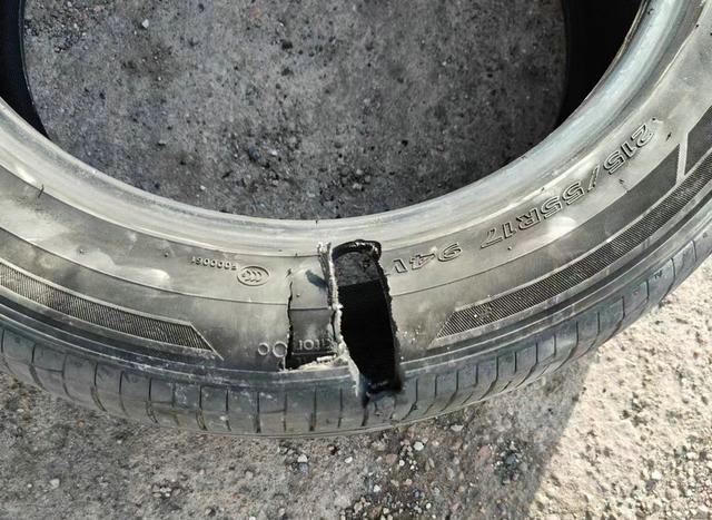 车主投诉京藏高速包头段多辆车被锐物扎爆轮胎、拖车要六百元