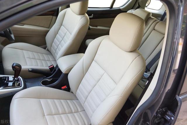 为什么汽车座垫不建议全包？全面解析汽车座垫的安全与舒适