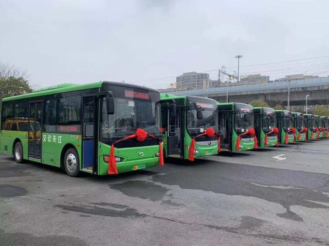 镇江市开通市区至辖市直达公交 70周岁以上免费