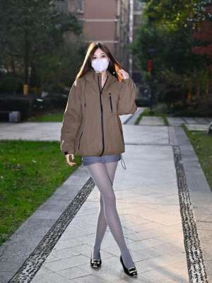 黑丝美女高跟鞋(黑丝大长腿高跟鞋)