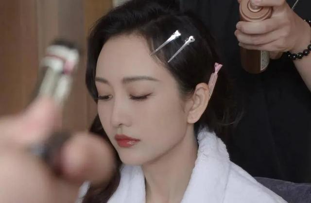 王欧产后状态绝美,网友直呼:“美女中的美女!”