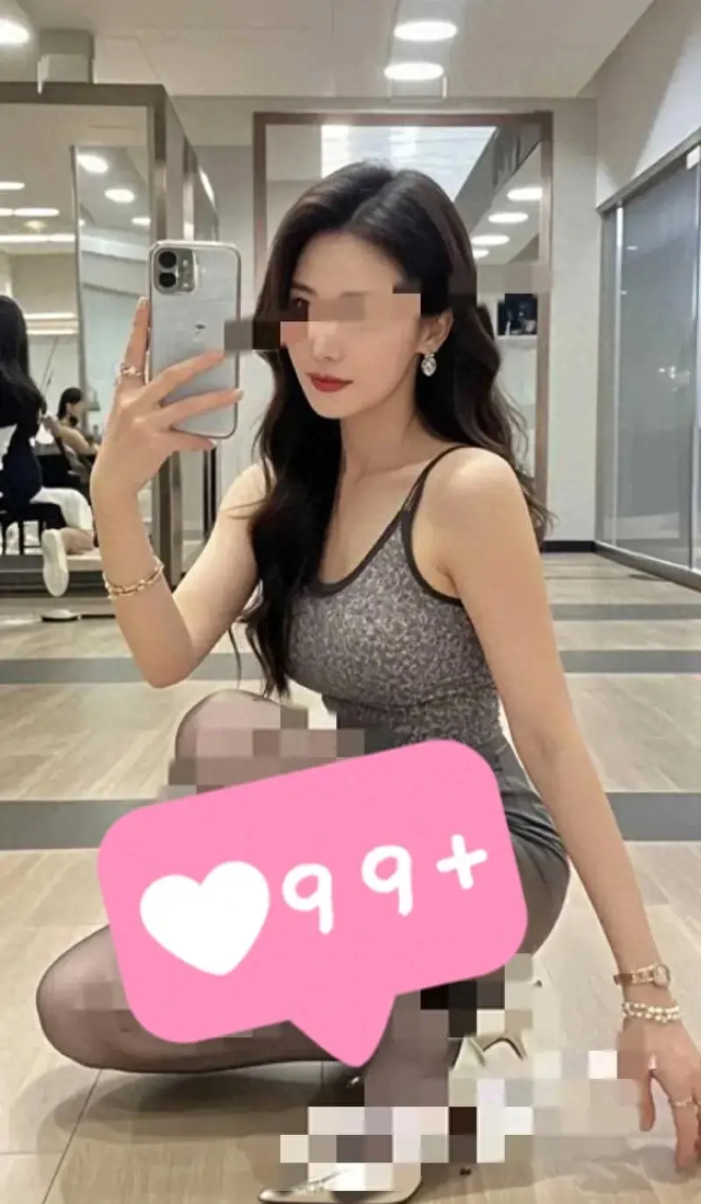 太炸裂~曝财经女网红，扬言A股破不了3000点，结果直播不雅操作