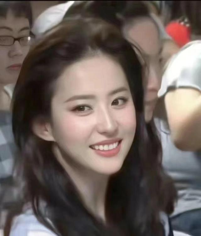 刘亦菲和李嘉欣比美,顶级美女和大美女的区别!