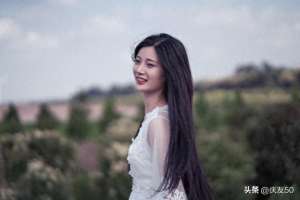 两个美女骂街(三位美女为某男争风吃醋，互骂不休。)