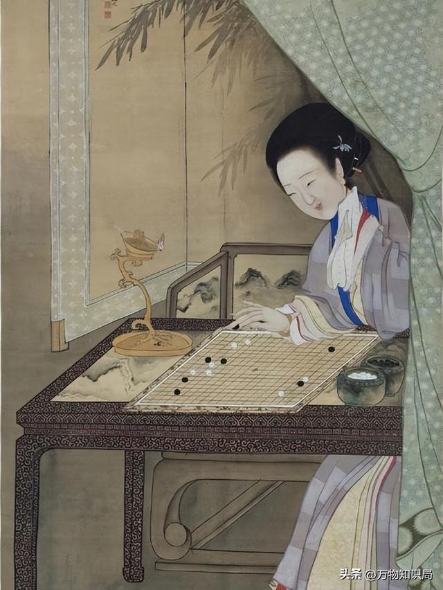 古代嫔妃为何总戴长指甲套?除了美观之外,更多的是为了方便皇帝