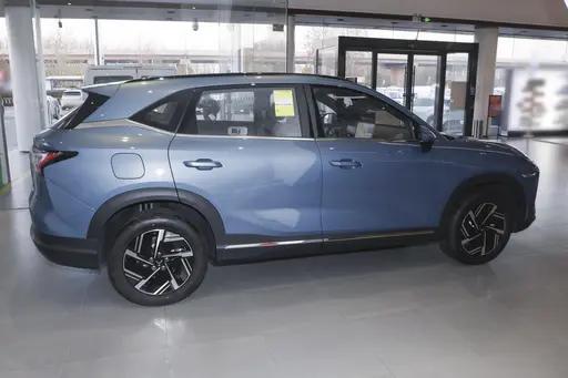 大五座SUV不到10万,轴距2米8,解析五菱星光S PHEV