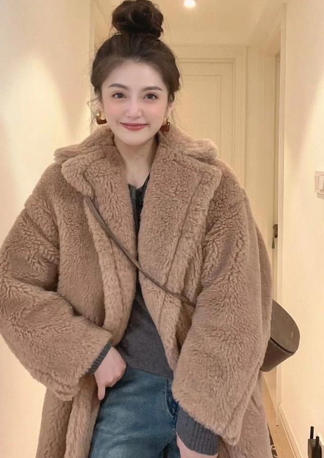美女穿搭写真:暖暖过冬
