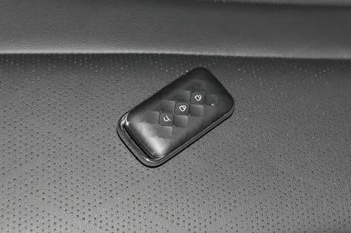 大五座SUV不到10万,轴距2米8,解析五菱星光S PHEV