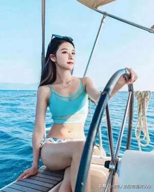 美女在线福利视频(【宅男福利】捕捉美女性感的一刻（流口水）)