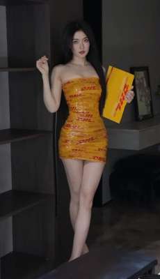 美女黑胶带(美女胶带连衣裙盘点，哪位才是最美，最后一位是惊喜)