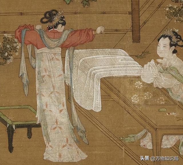古代嫔妃为何总戴长指甲套?除了美观之外,更多的是为了方便皇帝