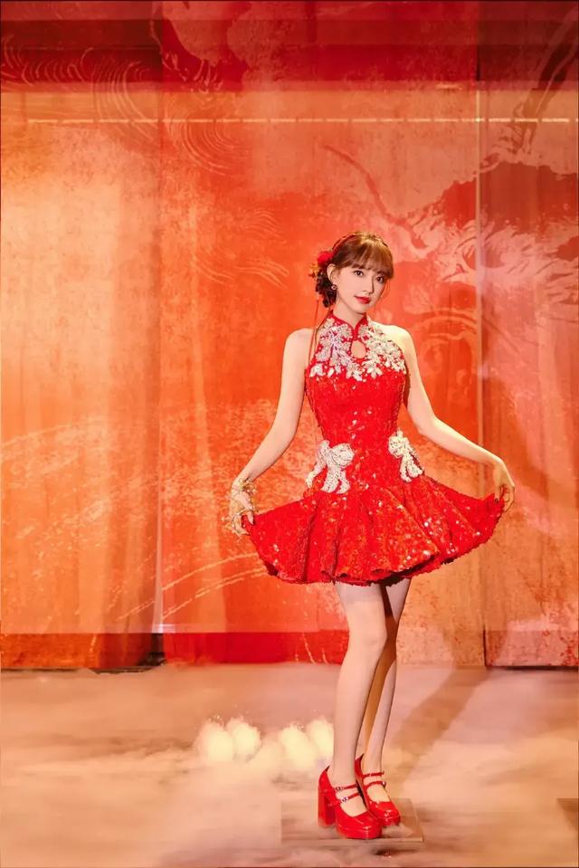 春晚最美节目,白鹿金晨宋雨琦毛晓彤六美同框唱跳俱佳太养眼