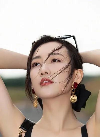 王欧产后状态绝美,网友直呼:“美女中的美女!”