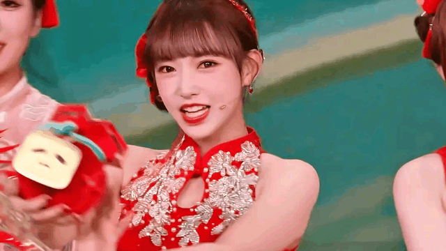 春晚最美节目,白鹿金晨宋雨琦毛晓彤六美同框唱跳俱佳太养眼