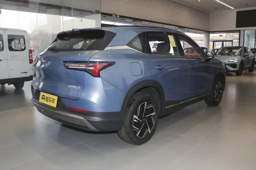 大五座SUV不到10万,轴距2米8,解析五菱星光S PHEV