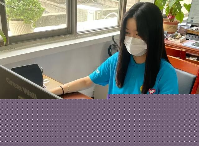 “国民闺女”关晓彤的字迹曝光,可爱又有个性,很多学生想要模仿
