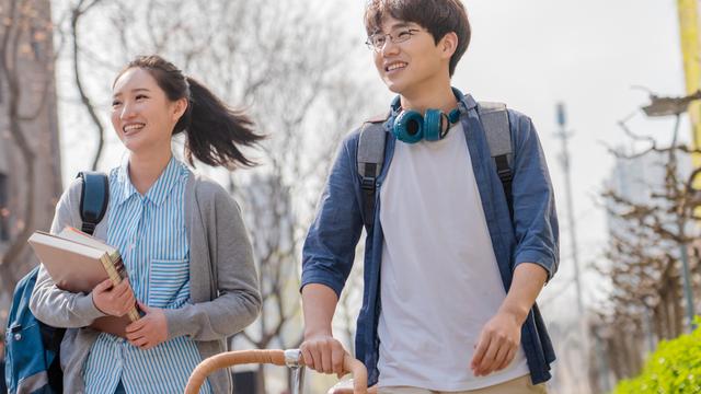 小说：数学老师的体育很好很奇怪吗？如果她是自己喜欢的人的话