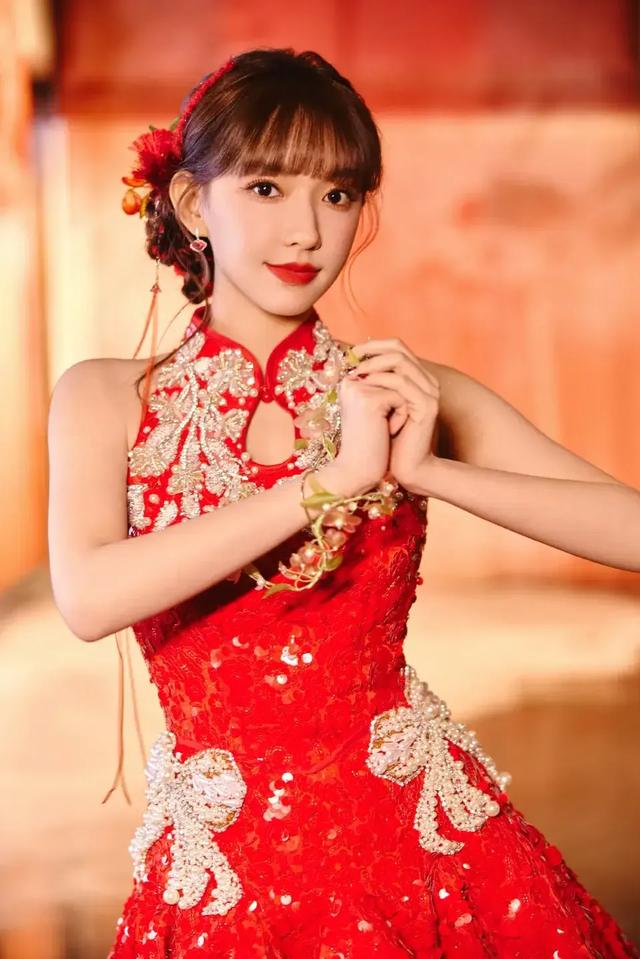 春晚最美节目,白鹿金晨宋雨琦毛晓彤六美同框唱跳俱佳太养眼
