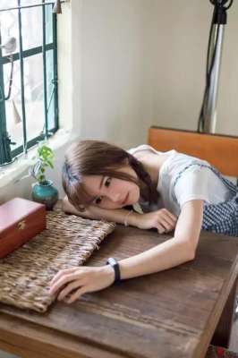 美女秘密花园图片大全(清纯美女萝莉的秘密花园)