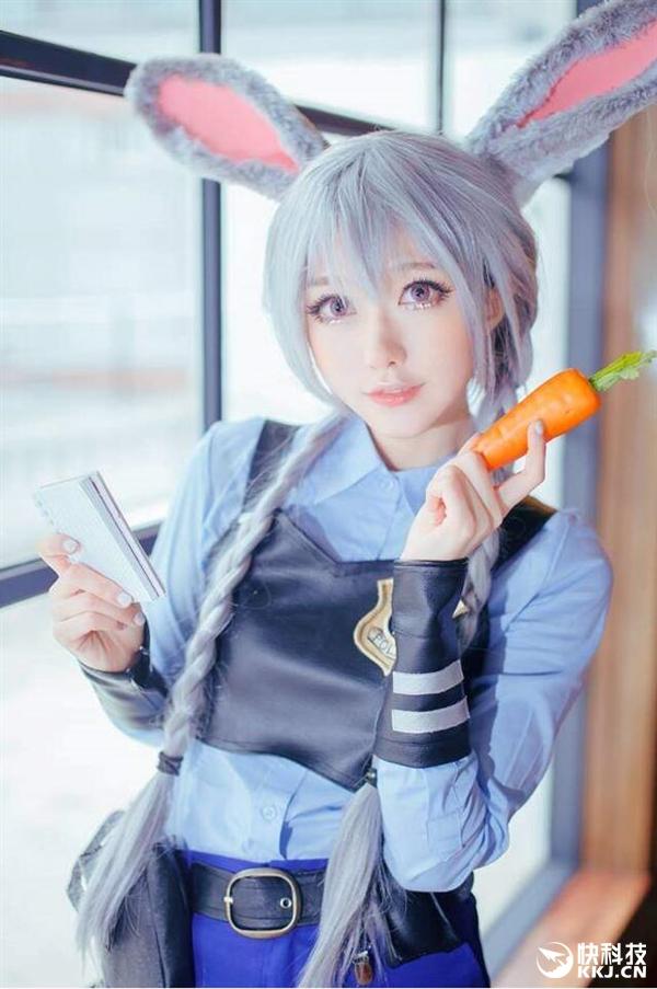 韩国美少女COS《疯狂动物城》兔子 萌翻了