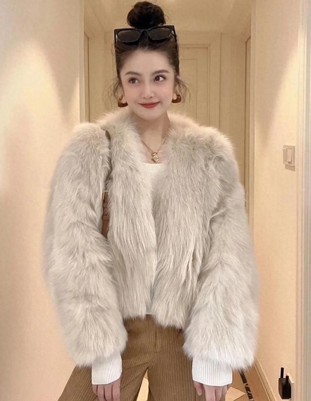 美女穿搭写真:暖暖过冬