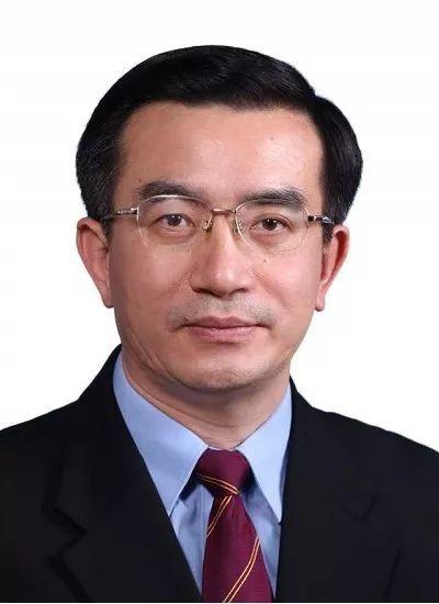 4名博士1名硕士组成的超豪华合议庭阵容,到底要审个啥案?