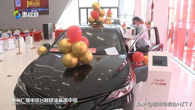 车辆购置税减半 新能源汽车销售持续火爆